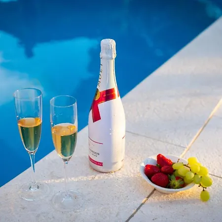 Valentina Apartman *