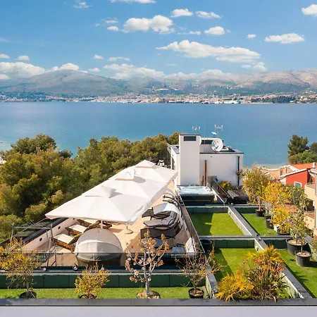 Valentina Apartman *